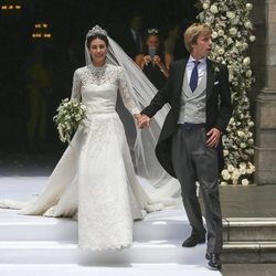 Christian de Hannover y Alessandra de Osma saliendo de la iglesia