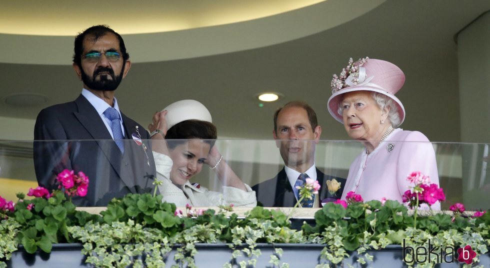 El Emir de Dubái, Haya de Jordania, el Príncipe Eduardo y la Reina Isabel