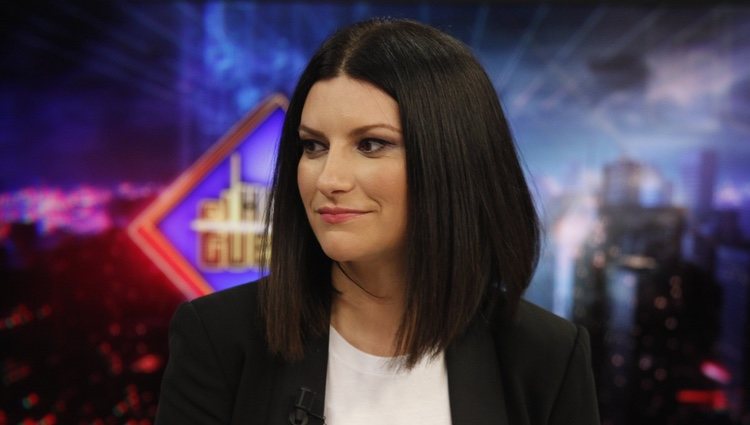 Laura Pausini con media melena en el programa El Hormiguero 2.0 presentado por Pablo Motos 2018