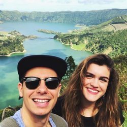 Alfred y Amaia disfrutando de las Azores