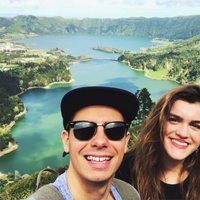 Alfred y Amaia disfrutando de las Azores