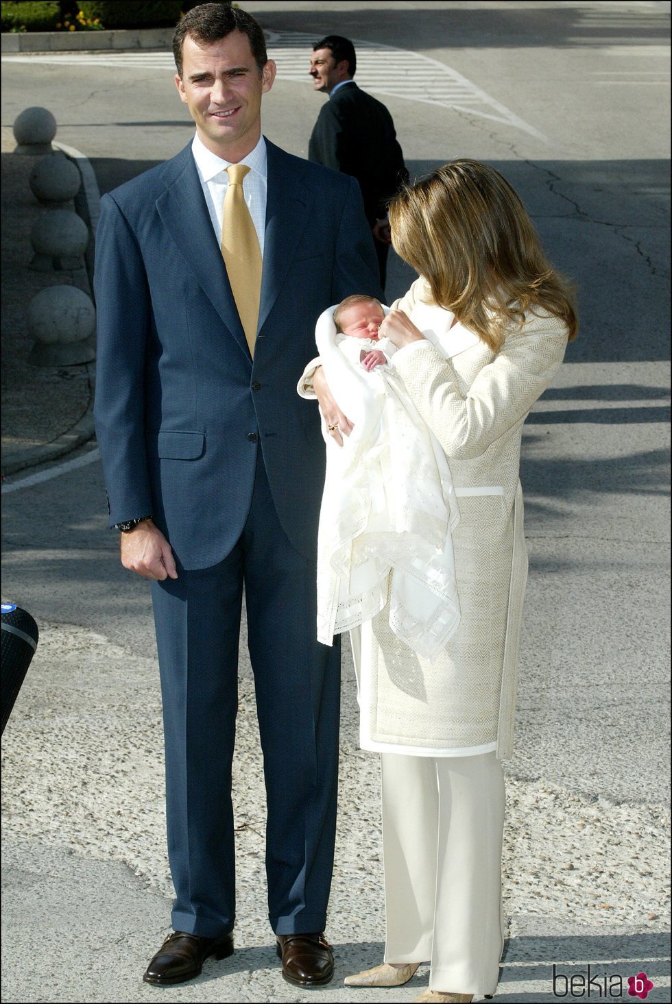 Los Reyes Felipe y Letizia presentan a la Princesa Leonor tras su nacimiento