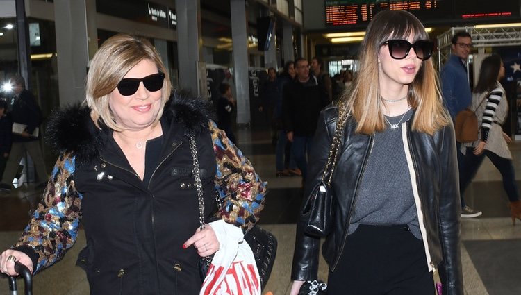 Terelu Campos y Alejandra Rubio en la estación de Málaga