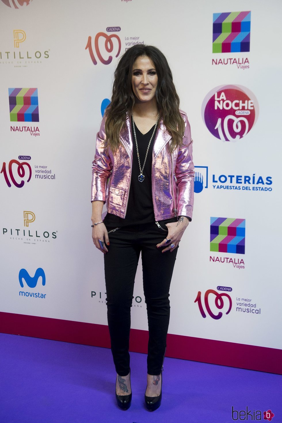 Malú en el photocall de La Noche de Cadena 100