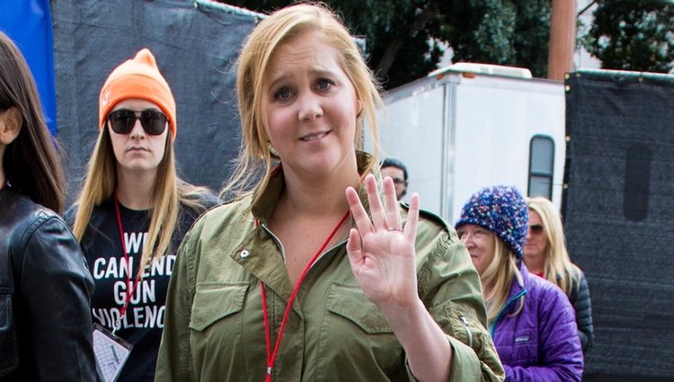 Amy Schumer en la marcha multitudinaria contra las armas en EEUU