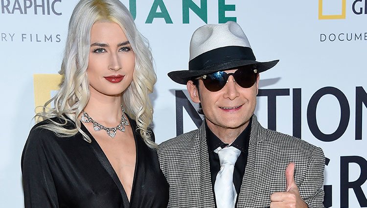 Corey Feldman y Anne Mitchell en la premiere de 'Jane'