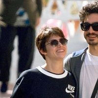 Úrsula Corberó y Chino Darín, muy felices de paseo por Málaga