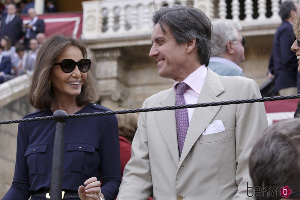 Isabel  Preysler en la corrida del Domingo de Resurrección 2018 de Sevilla