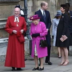 La Reina Isabel y los Duques de Cambridge en la Misa de Pascua 2018