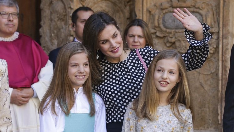 La Reina Letizia, la Princesa Leonor y la Infanta Sofía en la Misa de Pascua 2018