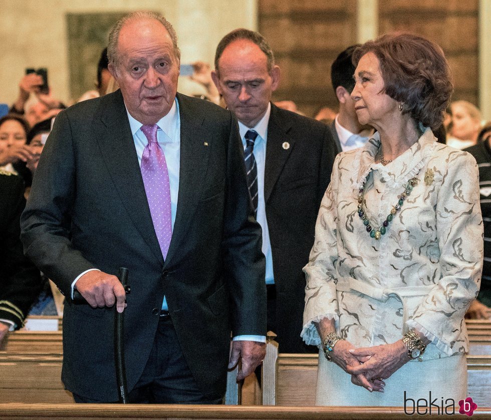 Los Reyes Juan Carlos y Sofía durante la celebración de la Misa de Pascua 2018