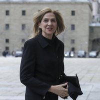 La Infanta Cristina acude a la misa por el 25 aniversario de la muerte del Conde de Barcelona