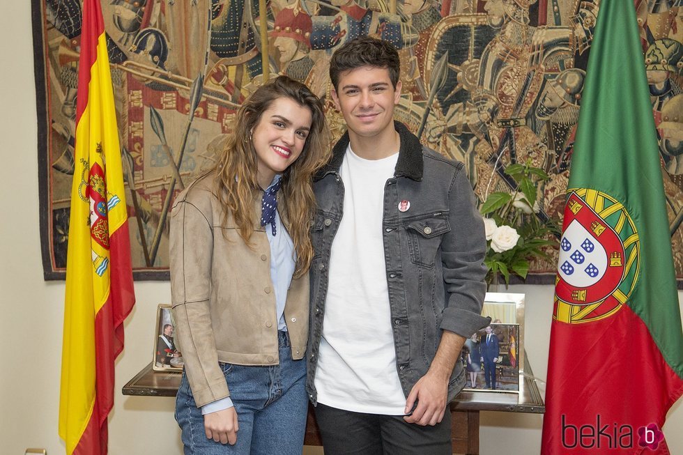 Amaia y Alfred en la embajada de Portugal en España