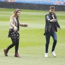 Amaia Romero y Ricky Merino en el Estadio Santiago Bernabéu