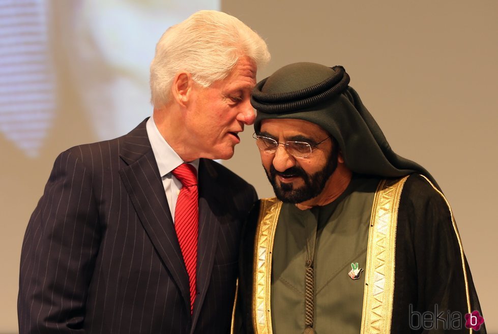 El Emir de Dubai junto a Bill Clinton en 2015