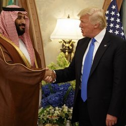 El Príncipe Mohamed bin Salman de Arabia Saudí con Donald Trump