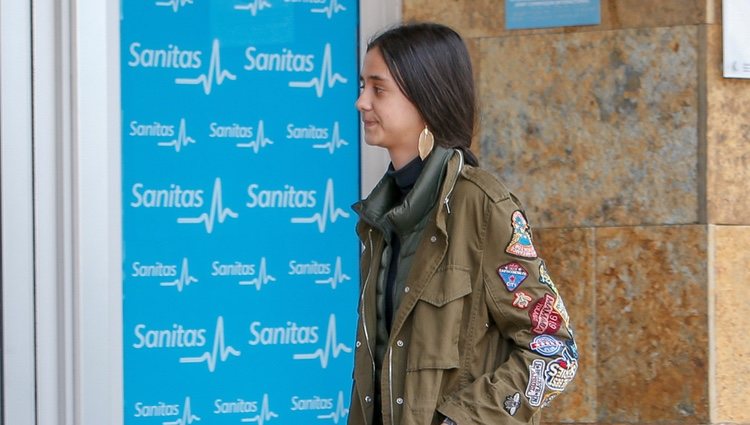 Victoria Federica visitando a su abuelo el Rey Juan Carlos en el hospital