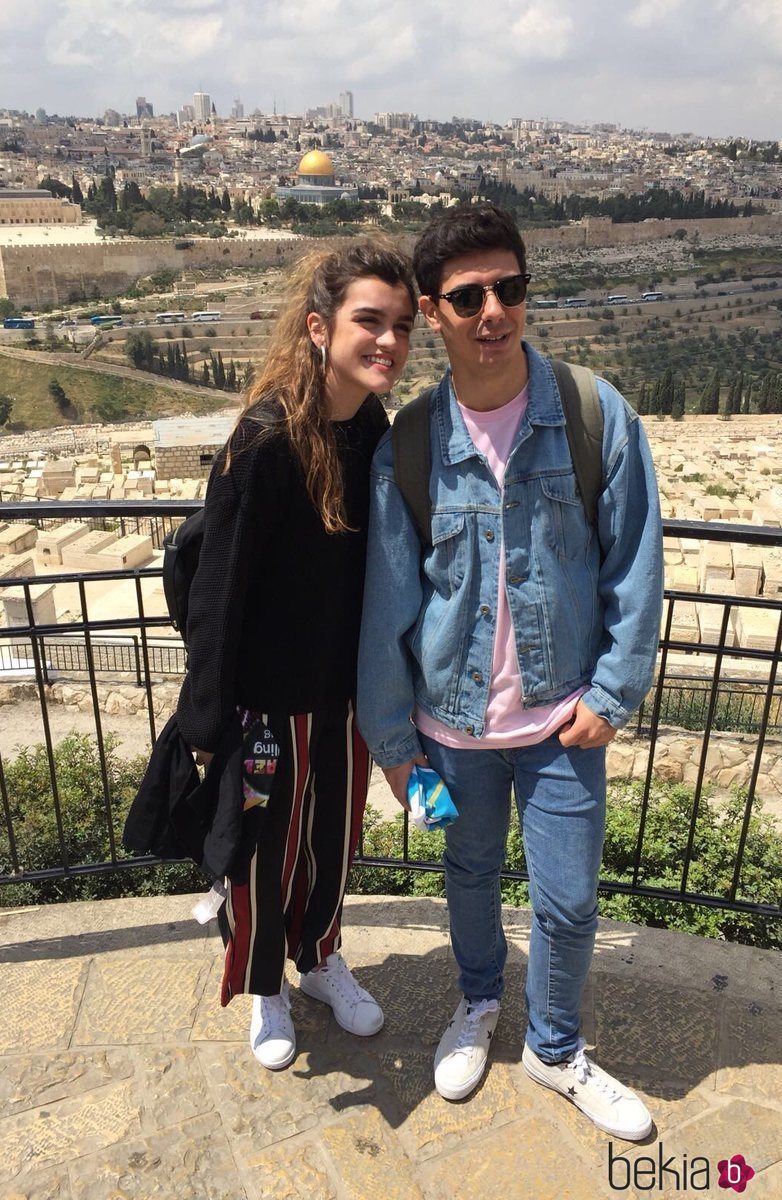 Alfred y Amaia en Israel haciendo turismo