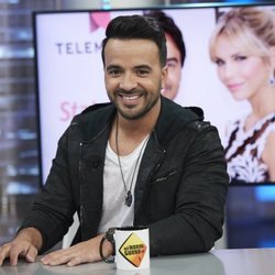 Luis Fonsi muy sonriente en 'El Hormiguero'