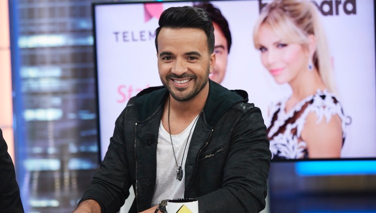 Luis Fonsi muy sonriente en 'El Hormiguero'