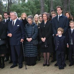 La Familia Real Griega y la Familia Real Española en el 50 aniversario de la muerte de Pablo de Grecia