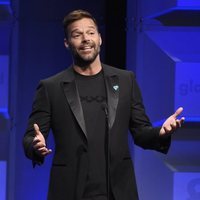 Ricky Martin en los GLAAD Awards de 2018