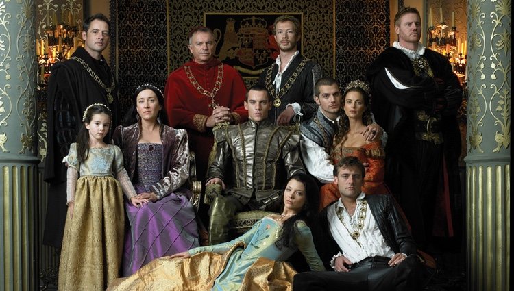 Fotograma de la serie 'Los Tudor' con los actores principales