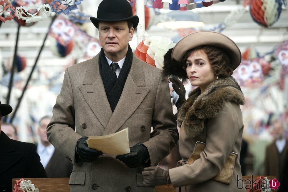 Colin Firth y Helena Bonham Carter en la película 'El discurso del Rey'