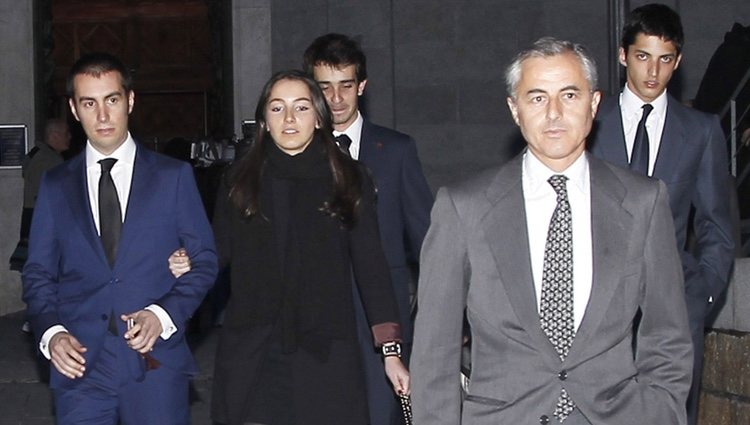 Fernando Romero junto a sus hijos Fernando y Alejandra y Álvaro López Cotelo en el Funeral de Estado por Adolfo Suárez