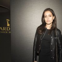 Hiba Abouk en la fiesta del cuarenta cumpelaños de Andrés Velencoso