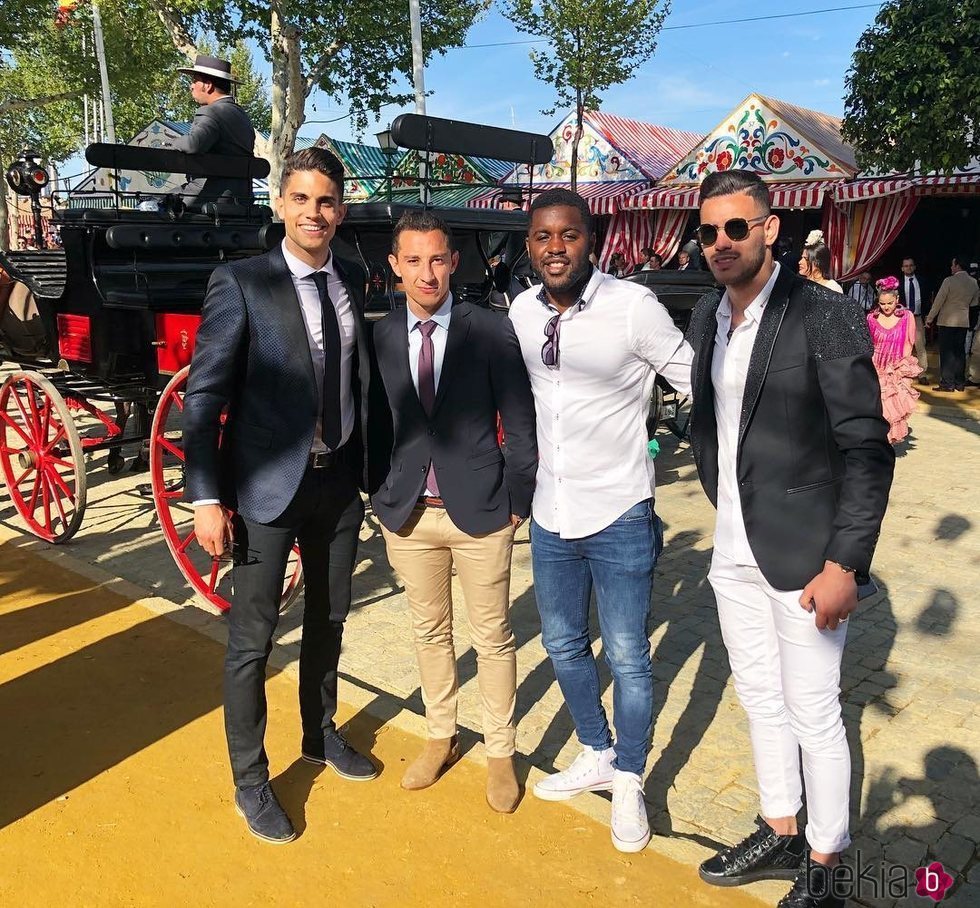 Marc Bartra y varios amigos en la Feria de Abril 2018