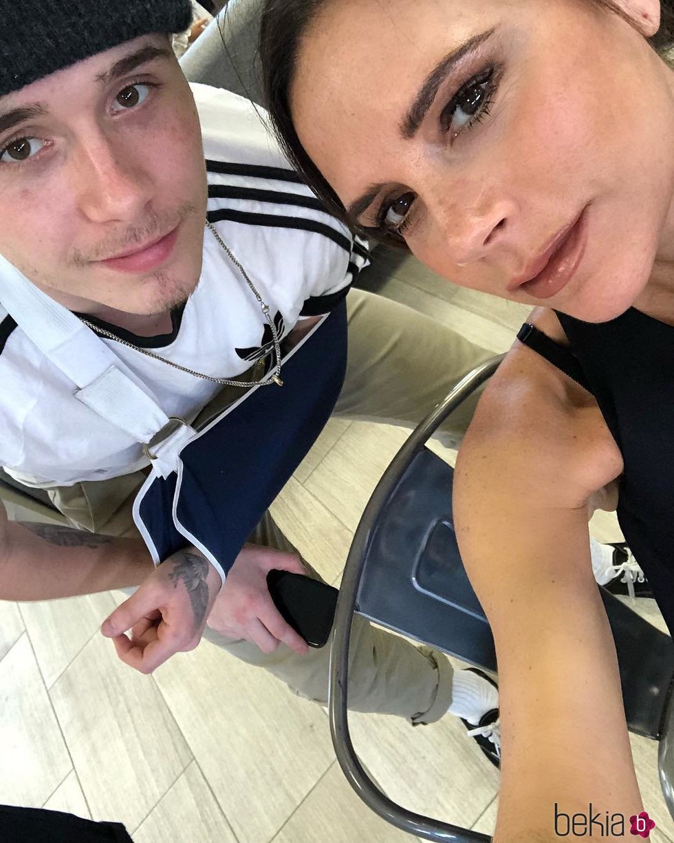 Brooklyn Beckham felicita a su madre por su 44 cumpleaños