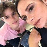 Romeo Beckham felicita a su madre por su 44 cumpleaños