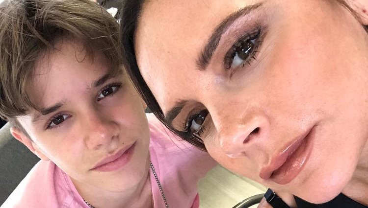 Romeo Beckham felicita a su madre por su 44 cumpleaños