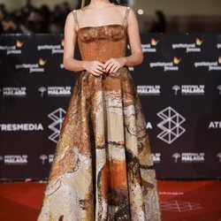 Aura Garrido en la alfombra roja roja de una de las noches del Festival de Málaga 2018