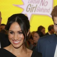 Meghan Markle y el Príncipe Harry de Inglaterra a su llegada al evento Women's Empowerment en Londres