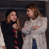 Shakira y Montserrat Bernabeu viendo la final de la Copa del Rey 2018 entre el Sevilla y el Barça