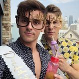 Tom Daley y Dustin Lance Black en el baby shower de su primer hijo