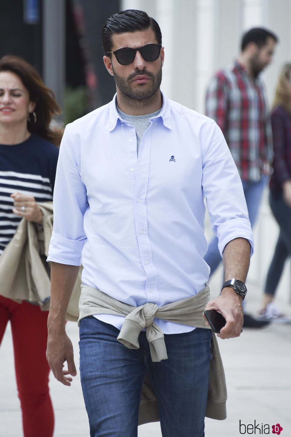 El futbolista Miguel Torres paseando por Málaga