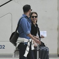 Paula Echevarría, compartiendo sonrisas con Miguel Torres en la estación de Málaga