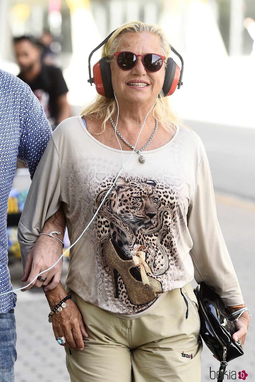 Mayte Zaldívar en el aeropuerto tras 'Supervivientes 2018'