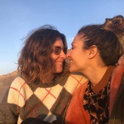 Sandra Barneda y Nagore Robles se miran y sonríen