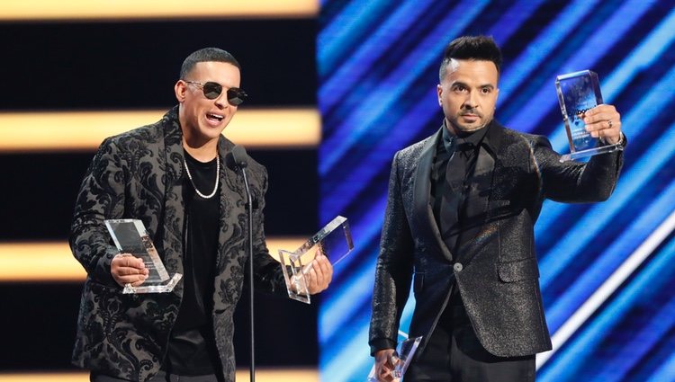 Daddy Yankee y Luis Fonsi en los Premios Billboard de la Música Latina de 2018