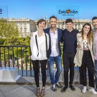 Julia Varela, Roberto Leal, Alfred, Amaia y Tony Aguilar en el evento de despedida antes de Eurovisión 2018