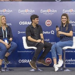 Amaia Romero y Alfred García durante una rueda de prensa en Lisboa