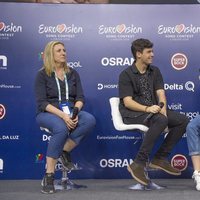 Amaia Romero y Alfred García durante una rueda de prensa en Lisboa