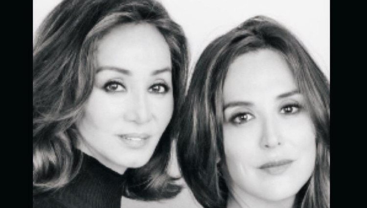 Tamara Falcó junto a Isabel Preysler para felicitar el Día de la Madre 2018