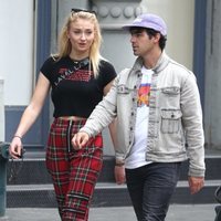 Joe Jonas y Sophie Turner se dando un paseo por las calles de Nueva York