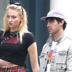 Joe Jonas y Sophie Turner, de paseo en pareja por Nueva York