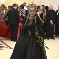 Madonna en la alfombra roja de la Gala MET 2018